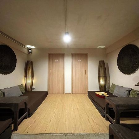 Mind Day Hostel Khaosan Bangkok Buitenkant foto